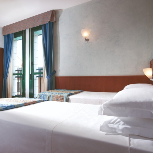 Chambre twin hôtel raffaello milan Chambre twin hôtel raffaello milan