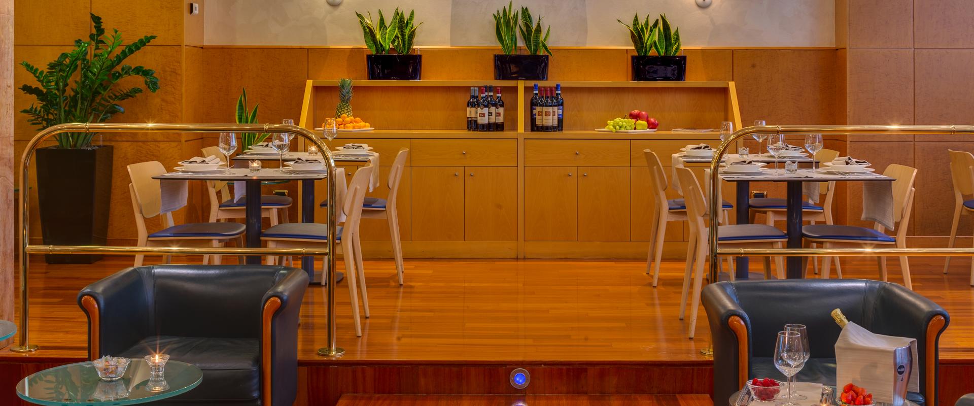 Profitez de nos services à l' Hôtel Raffaello de Milan. Hôtel Raffaello Profitez de nos services à l' Hôtel Raffaello de Milan. Hôtel Raffaello
