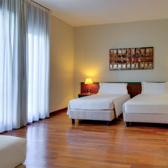 Chambre triple Hôtel Raffaello Milan Chambre triple Hôtel Raffaello Milan